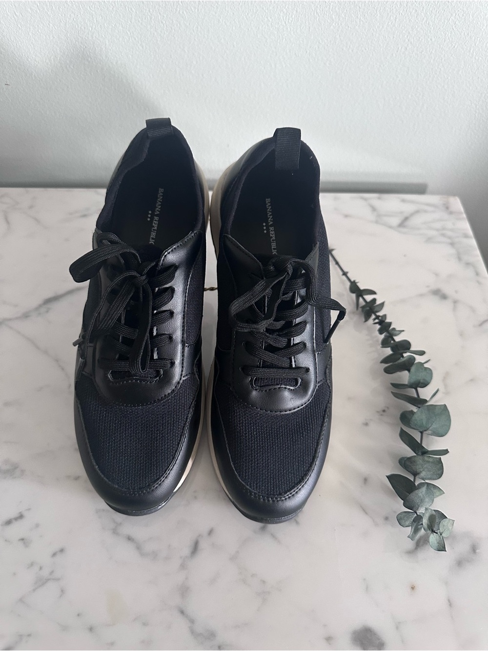 Banana Republic women’s Black Low-Top Sneakers. Great condition, like new.